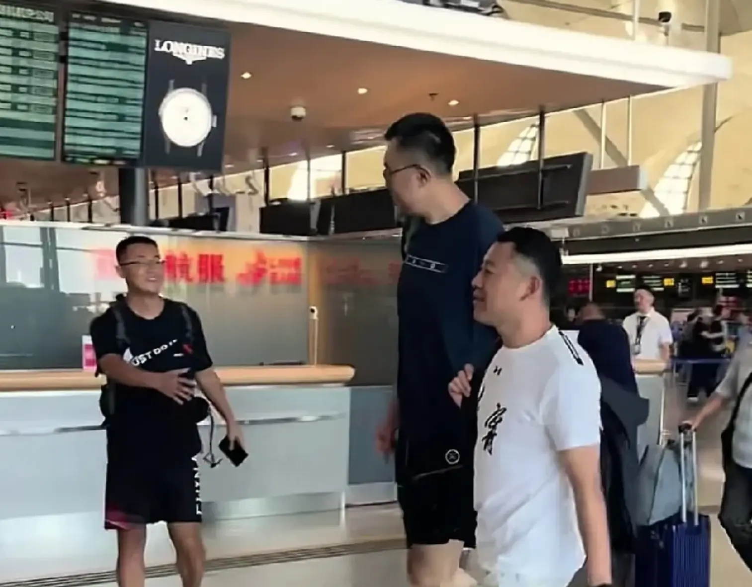 辽篮迎利好, alt